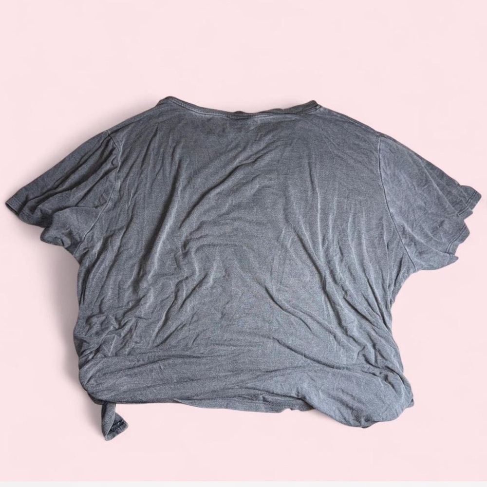ARULA Charcoal T-Shirt - Picture 2 of 3